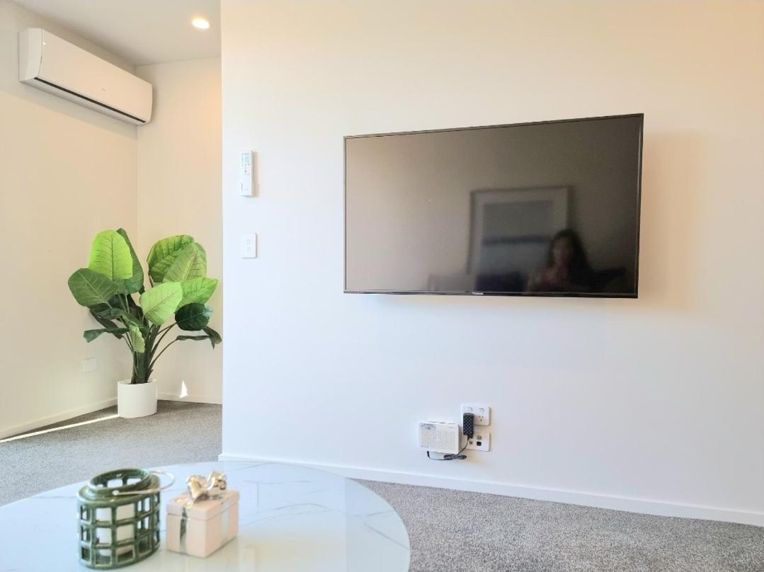 基督城Addington Townhouse With Carpark 8Mins Walk To Hagley Park South别墅 客房 照片